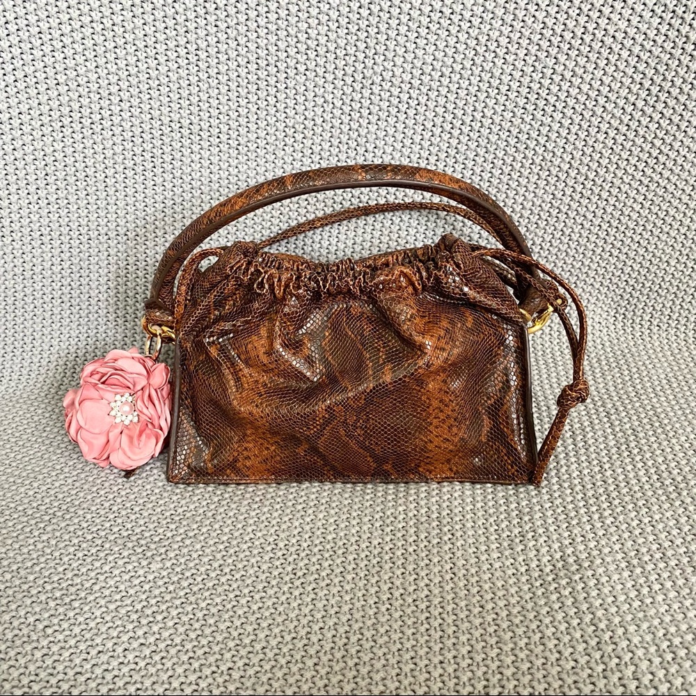 Yuzefi Snake Effect Bom Bag - Picture 5 of 14